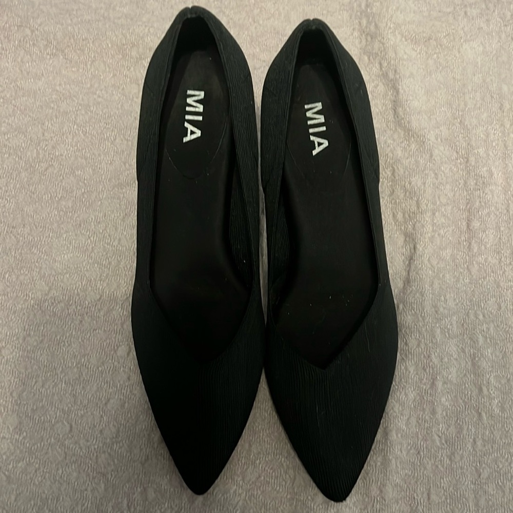 Mia black heels